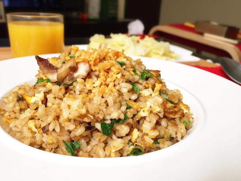 蒜香虱目鱼炒饭