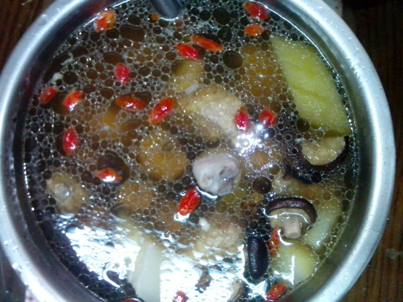 青木瓜香菇鸡汤