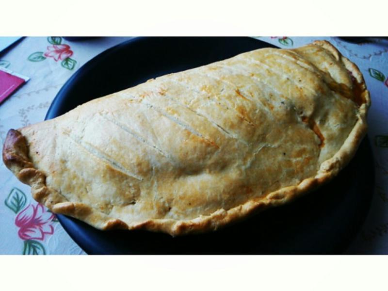 咖哩比萨饺(CALZONE)