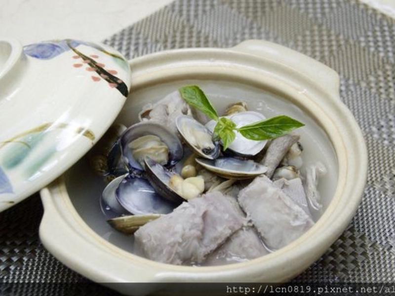 芋香蛤蜊肉片汤