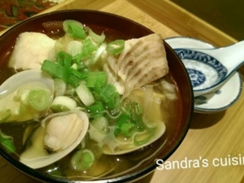 蛤蜊鲷鱼味噌汤