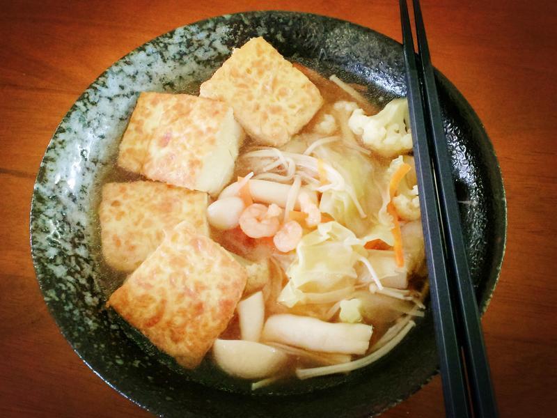 蔬菜海鲜豆腐煲