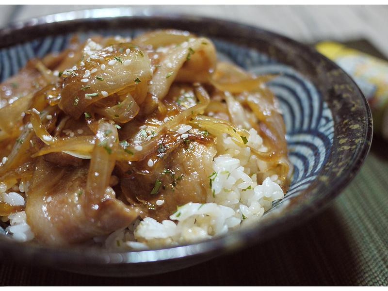 日式洋葱豚丼