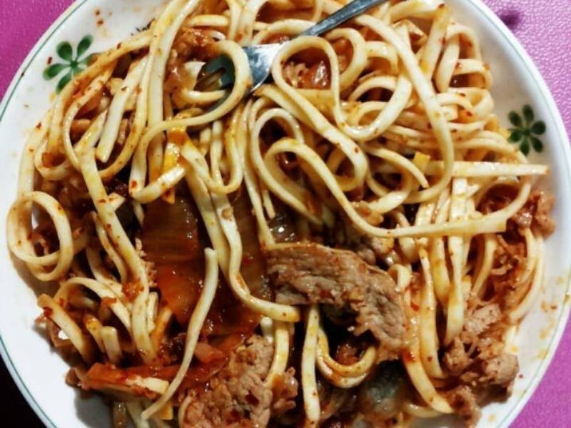 泡菜牛肉面