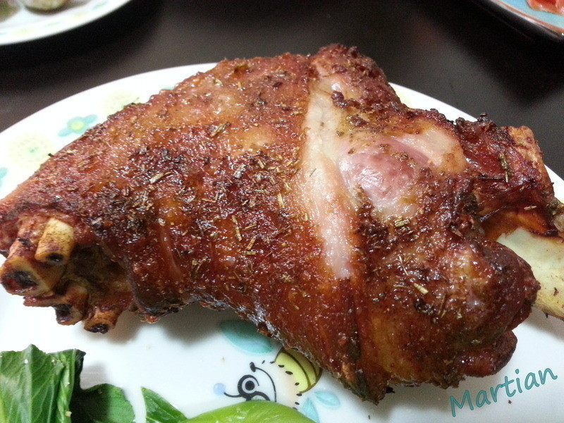 Crispy Pork Knuckle (脆皮德国猪手)