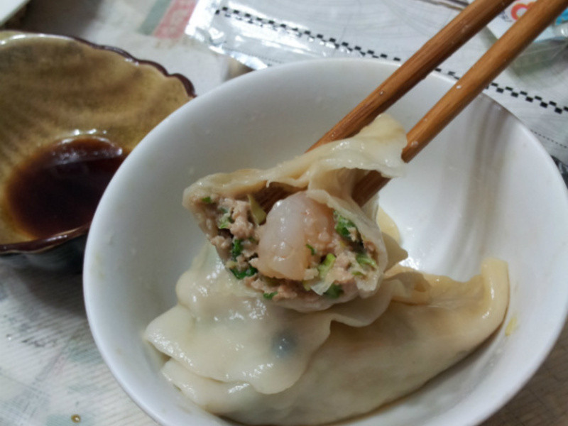芹菜猪肉虾仁水饺和高丽菜芋头素水饺