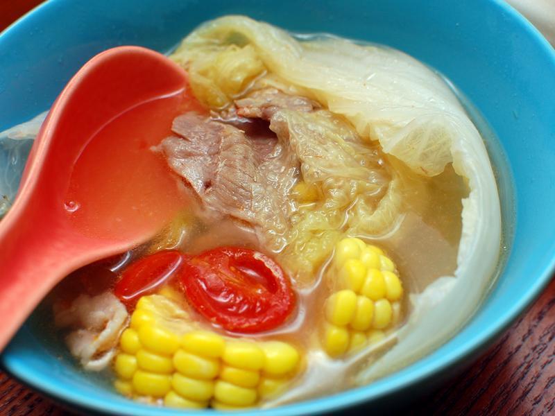 【电锅轻松煮】白菜番茄猪肉锅