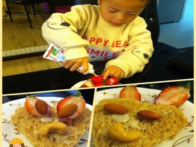创意早餐DIY-草莓就爱鹰牌炼奶