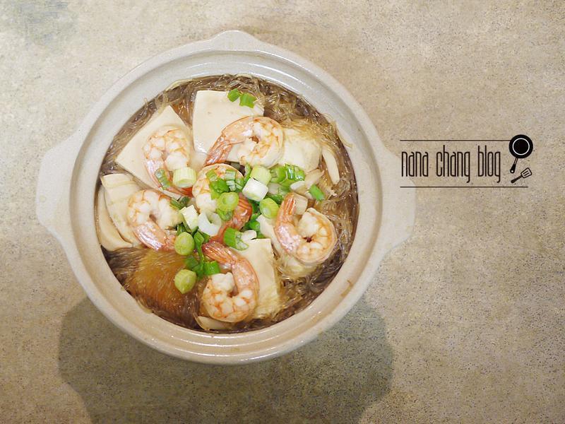 Nana ▌鲜虾菇菇豆腐粉丝煲