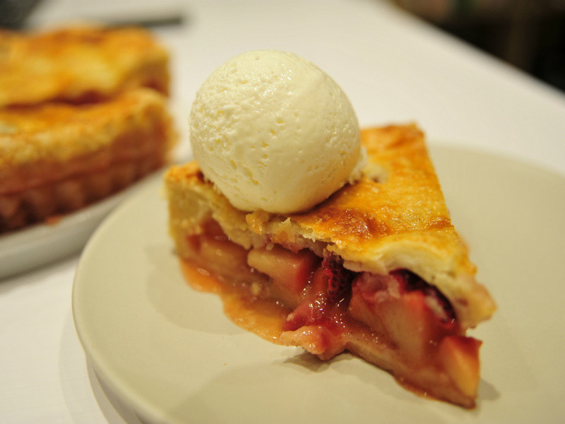 假日苹果草莓派 | Holiday Strawberry Apple Pie
