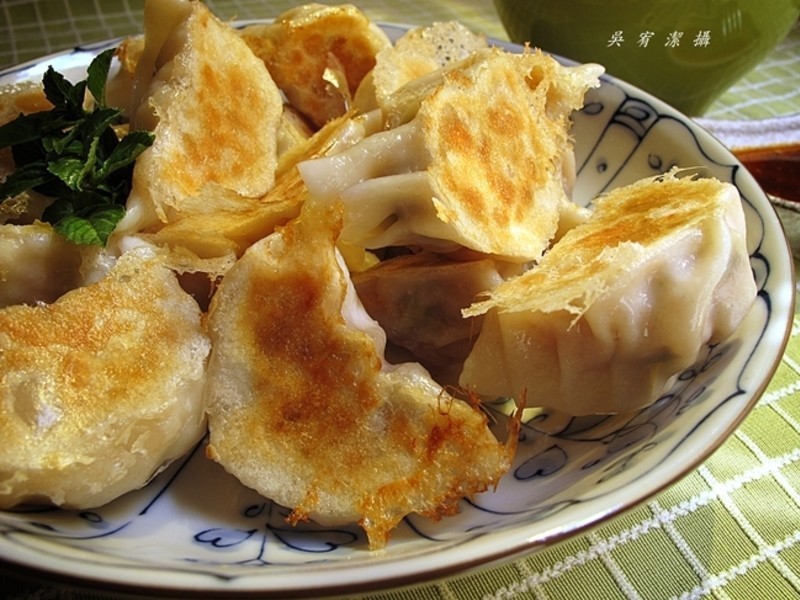 青葱香菇猪肉饺