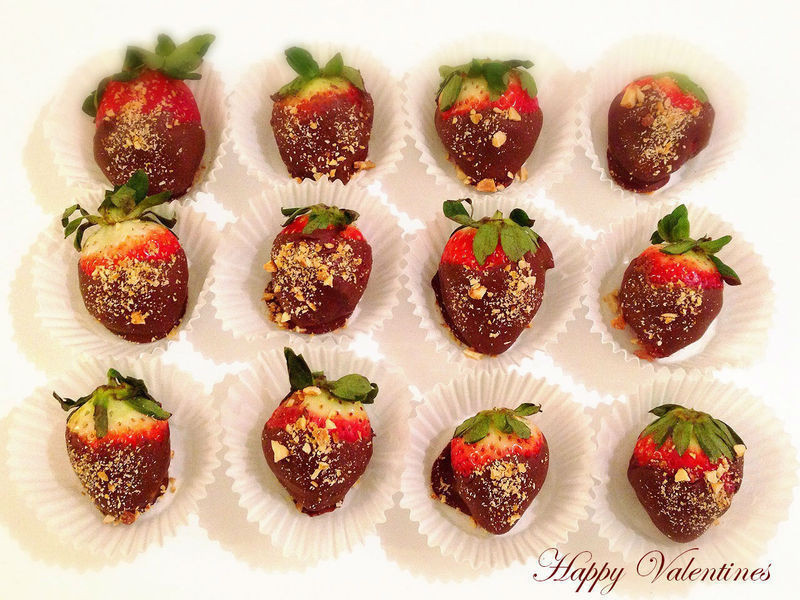 情人节｜草莓裹巧克力的幸福滋味！