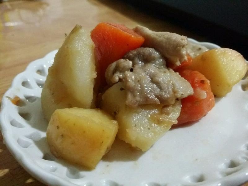 马铃薯苹果炖猪肉