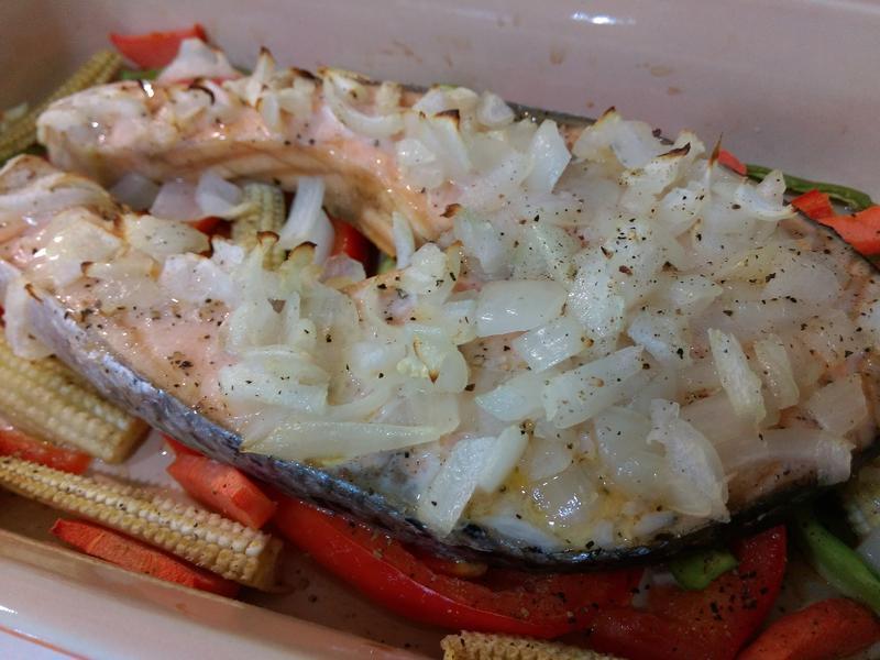 烤蔬菜鲑鱼
