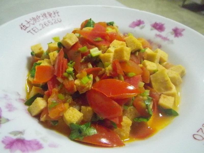 芹菜蕃茄冻豆腐