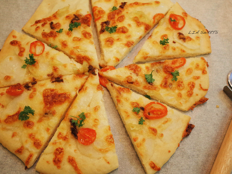 马铃薯鳀鱼脆皮Pizza