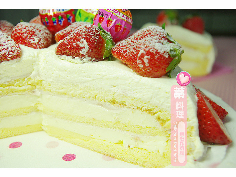 香浓草莓奶冻蛋糕
