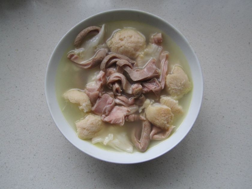 猴头菇猪肚汤