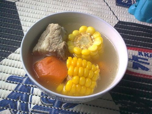 玉米胡罗卜排骨汤