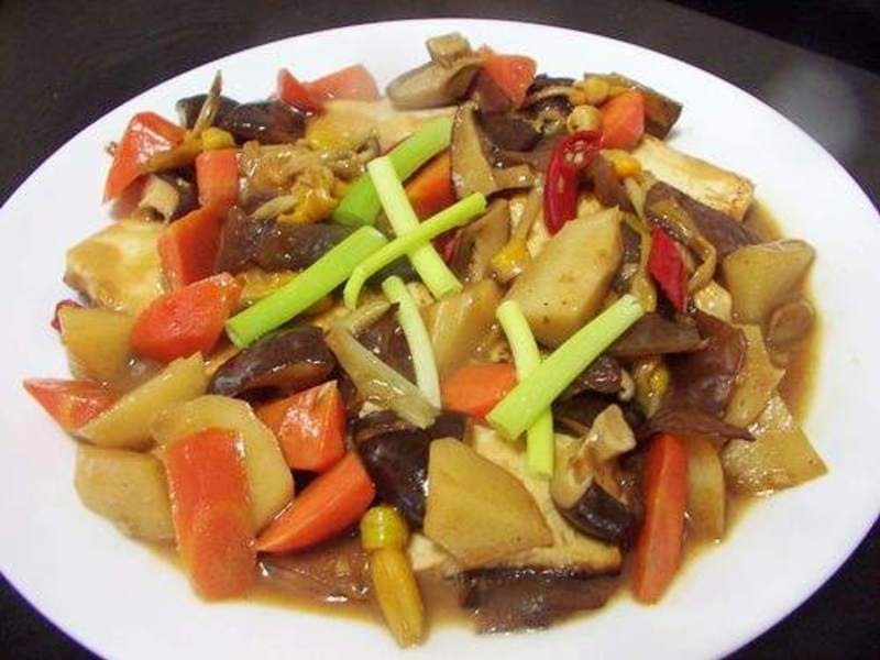 什锦时蔬烧豆腐