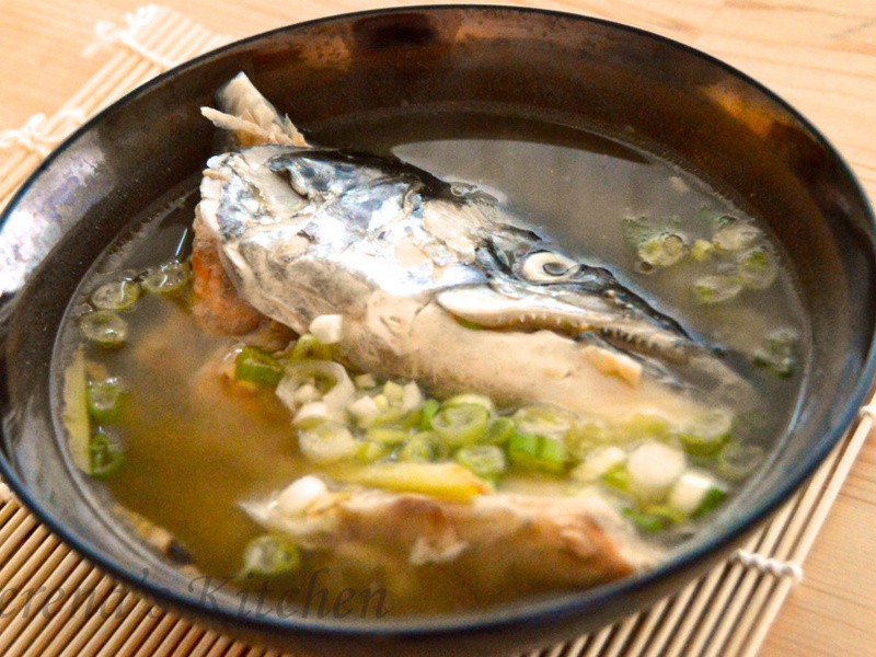 味噌姜丝鲑鱼头汤