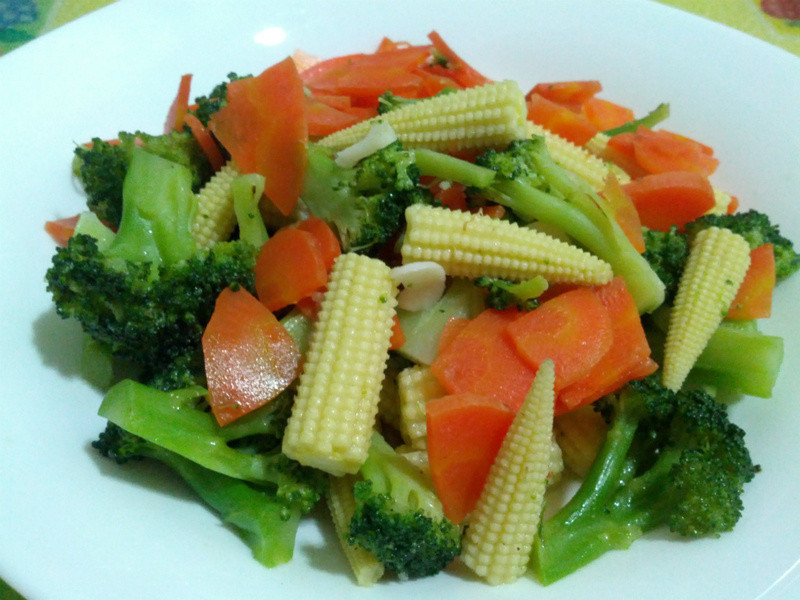 玉米笋炒花椰菜