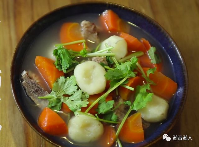 胡萝卜荸荠猪骨汤