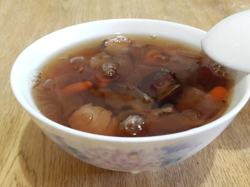 桂圆红枣白木耳甜汤