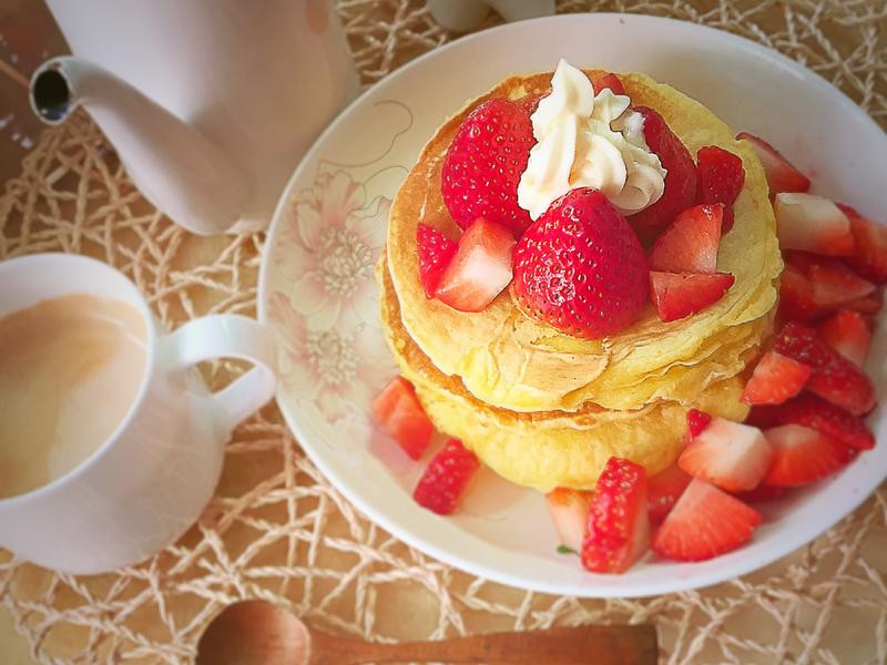 奶油草莓千层pancake