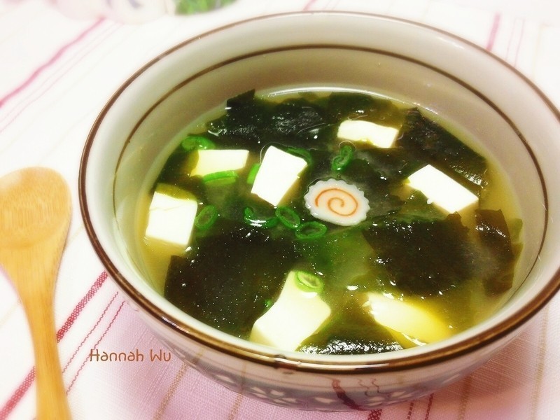 豆腐海带芽味噌汤
