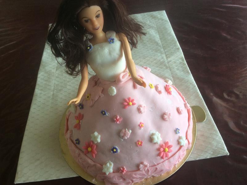 翻糖芭比娃娃蛋糕