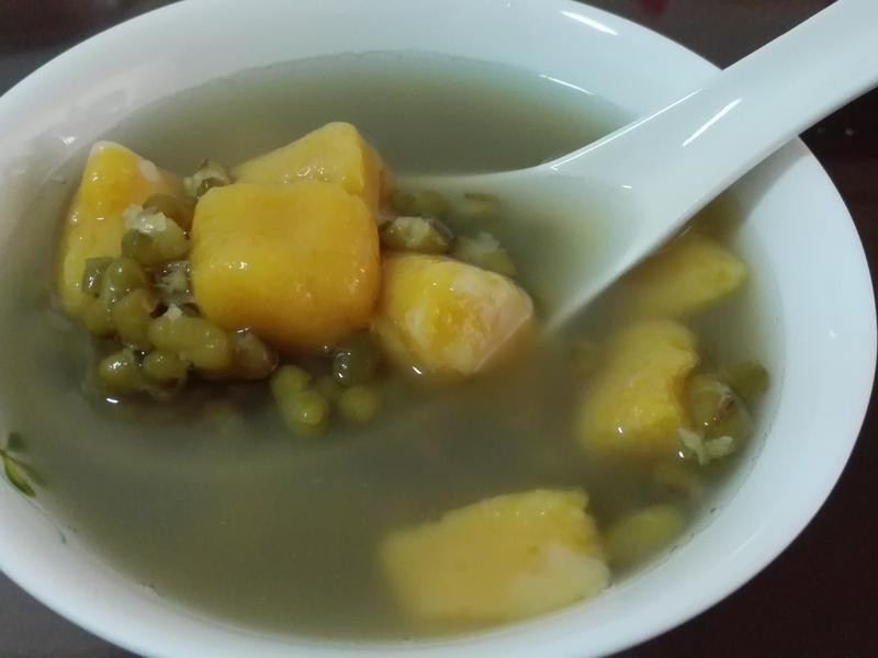 地瓜圆绿豆汤