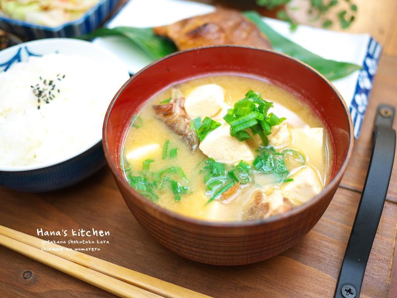 鲜鱼豆腐味噌汤