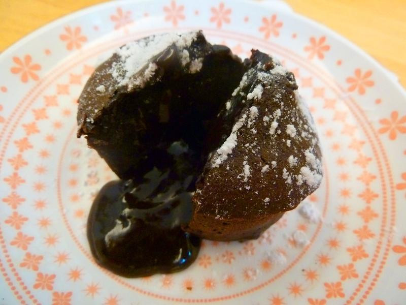 黑巧克力溶岩蛋糕