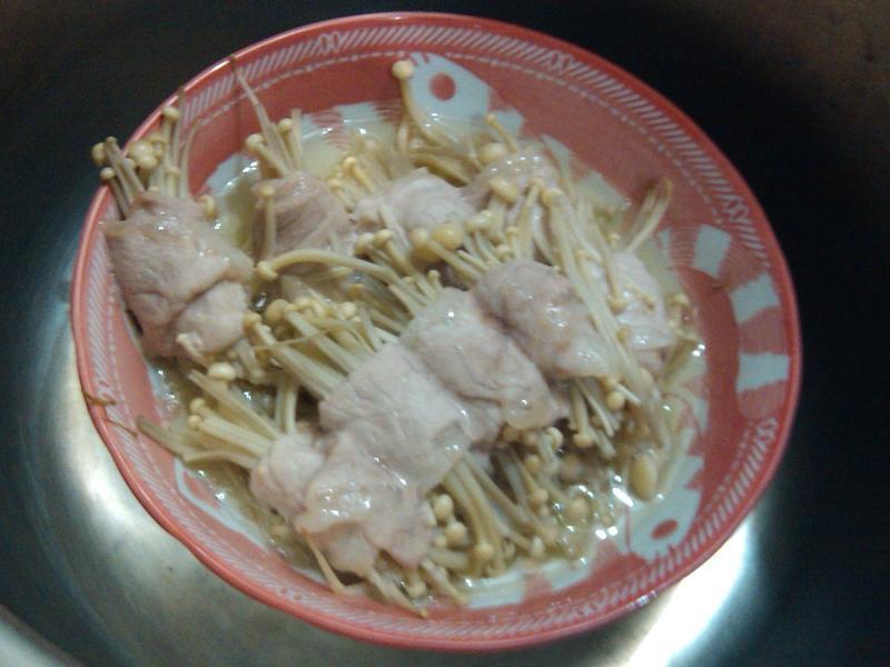 蒸金针菇肉串