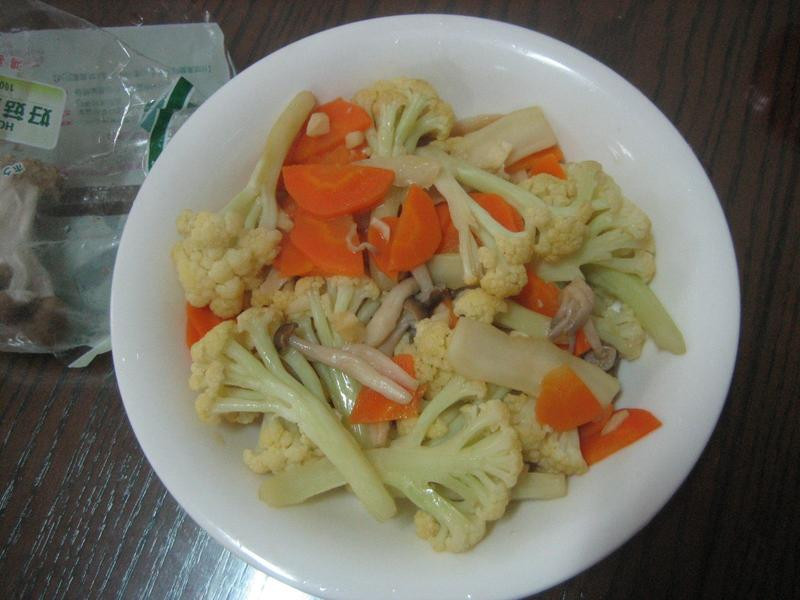 花椰菜炒鲜菇