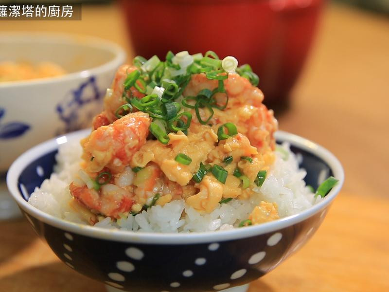 日式滑蛋虾仁盖饭