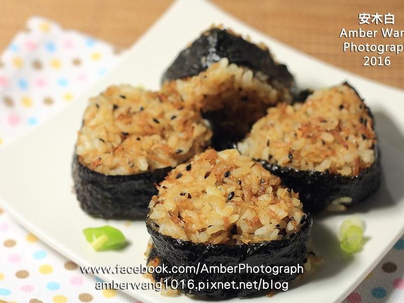 吻仔鱼烤饭团