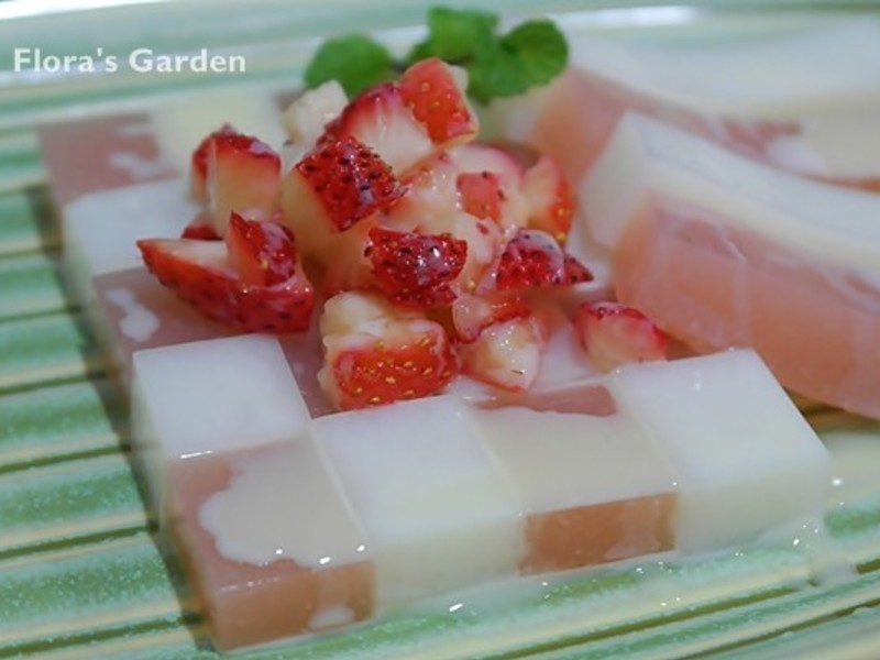 草莓炼乳果冻