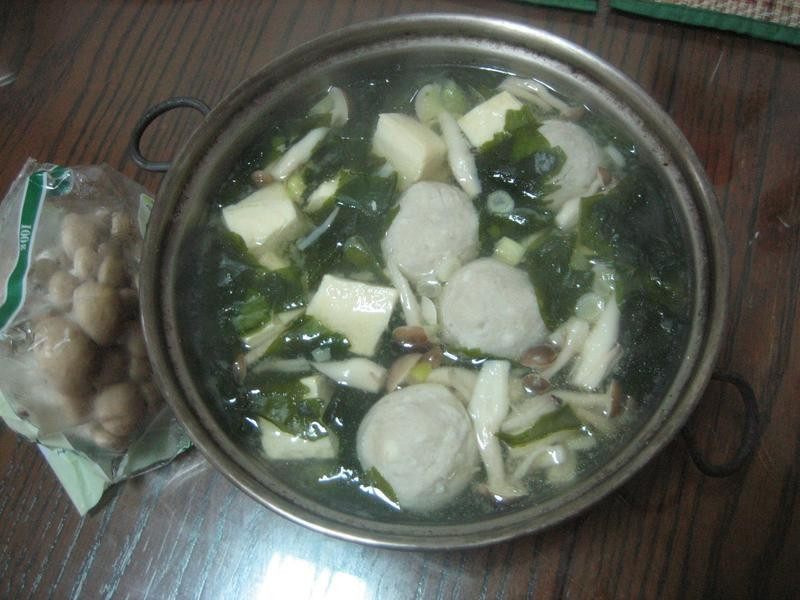 菇菇鱼丸豆腐味噌汤