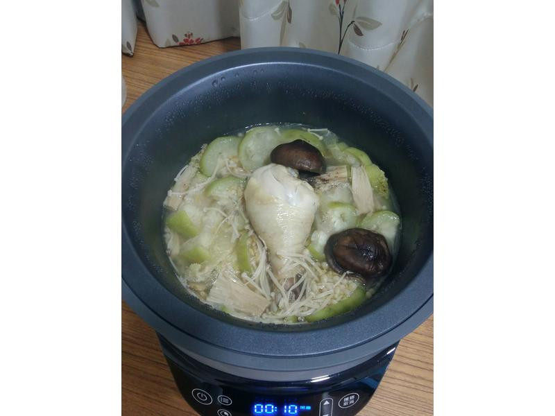 丝瓜芽白菇菇鸡燕麦粥