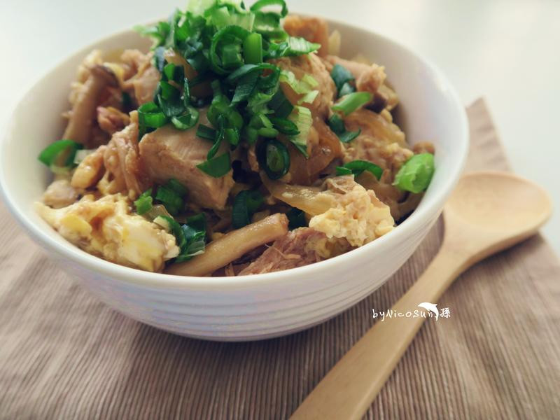 鸡肉亲子丼