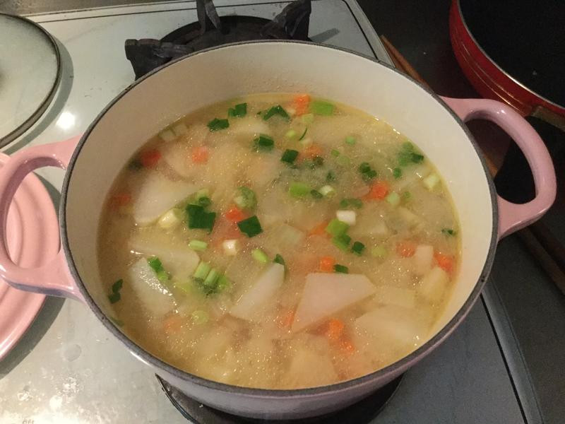 萝卜马铃薯味噌汤