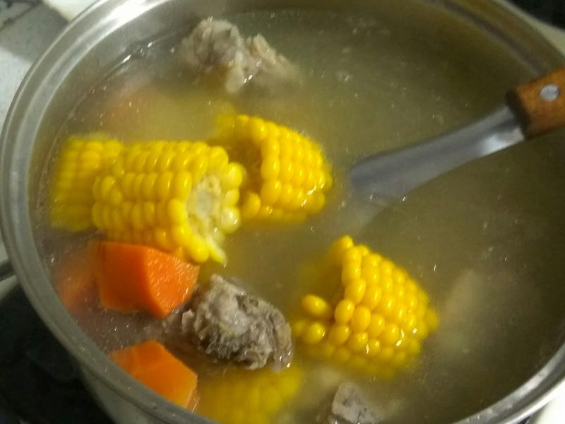 玉米红萝卜汤