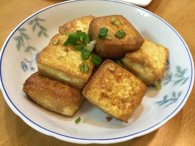 蒜味椒盐酥香豆腐