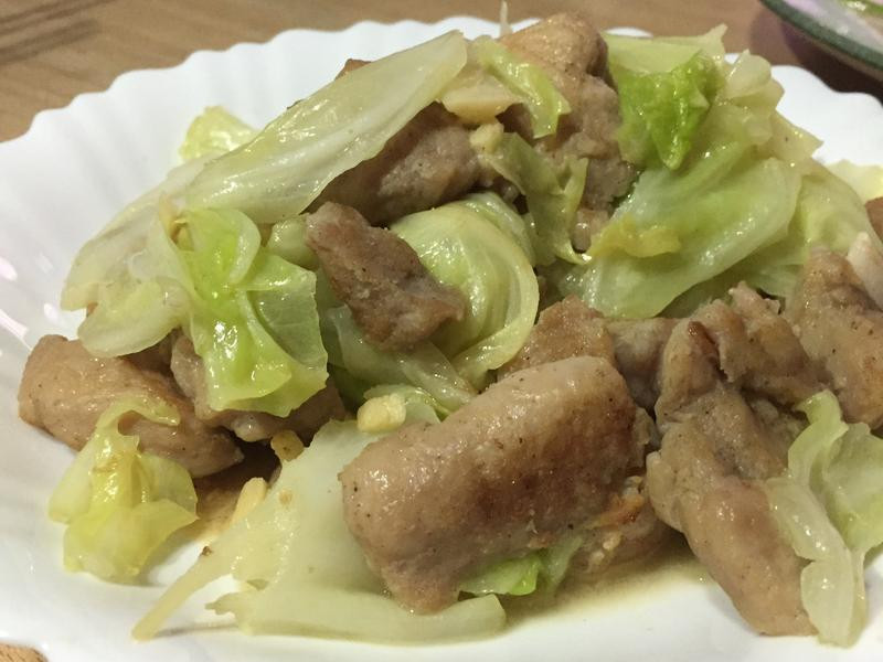 蒜炒猪肉高丽菜