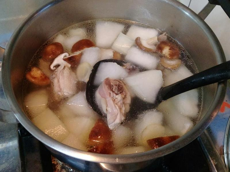冬瓜鲜菇鸡汤