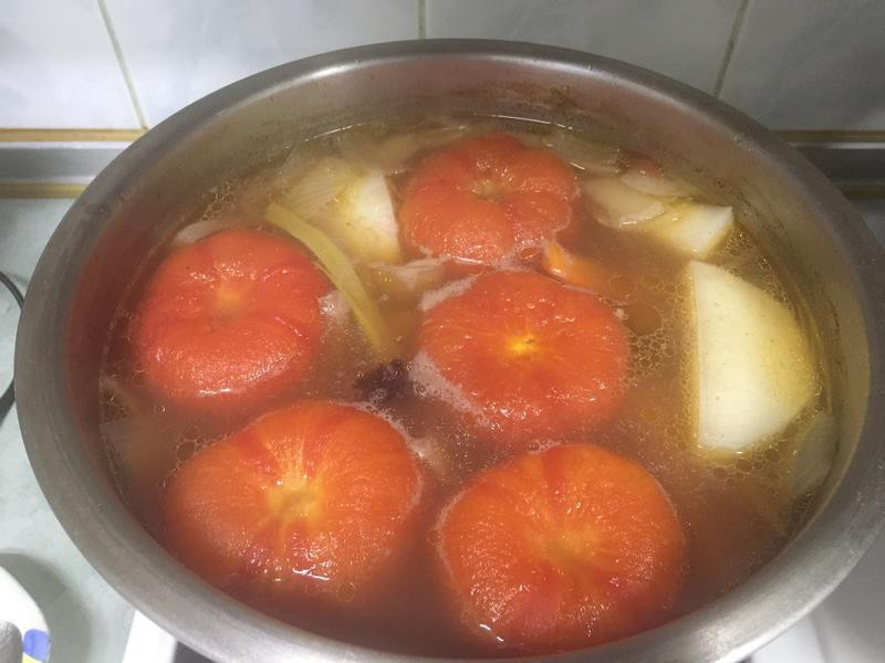 红白玉番茄牛骨汤