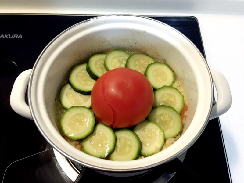 番茄鸡肉蔬菜炊饭