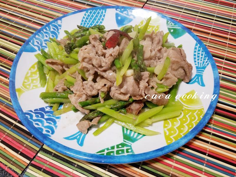 绿芦笋炒猪肉片